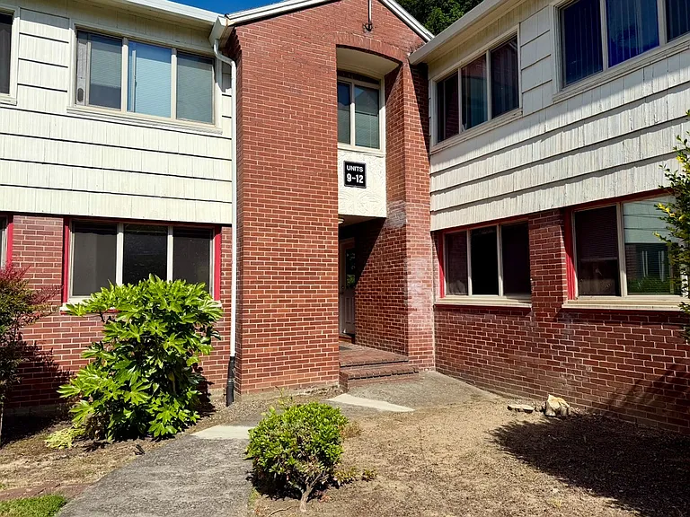 105 NE 61st Ave #1-21 — Photo 27