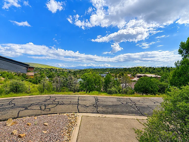 4925 Summit Cir — Photo 31