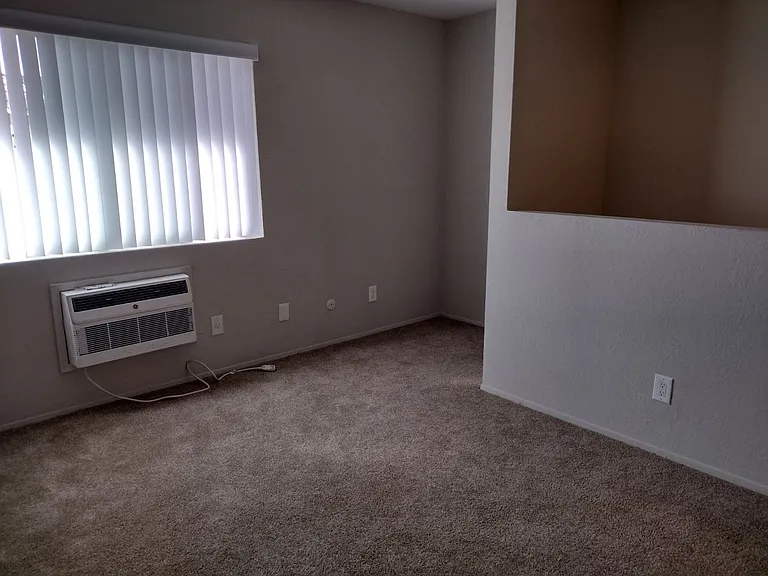 Mesa Palms Apartments — Photo 43
