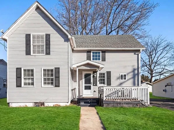 315 North Ave, Sycamore, IL 60178