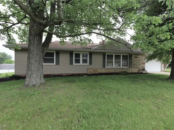 890 Wadsworth Rd, Medina, OH 44256
