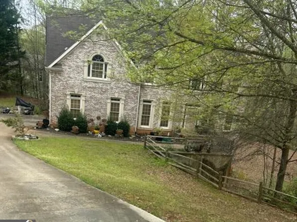 4588 Carissa Ct, Ellenwood, GA 30294