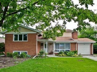 605 S William St, Mount Prospect, IL 60056