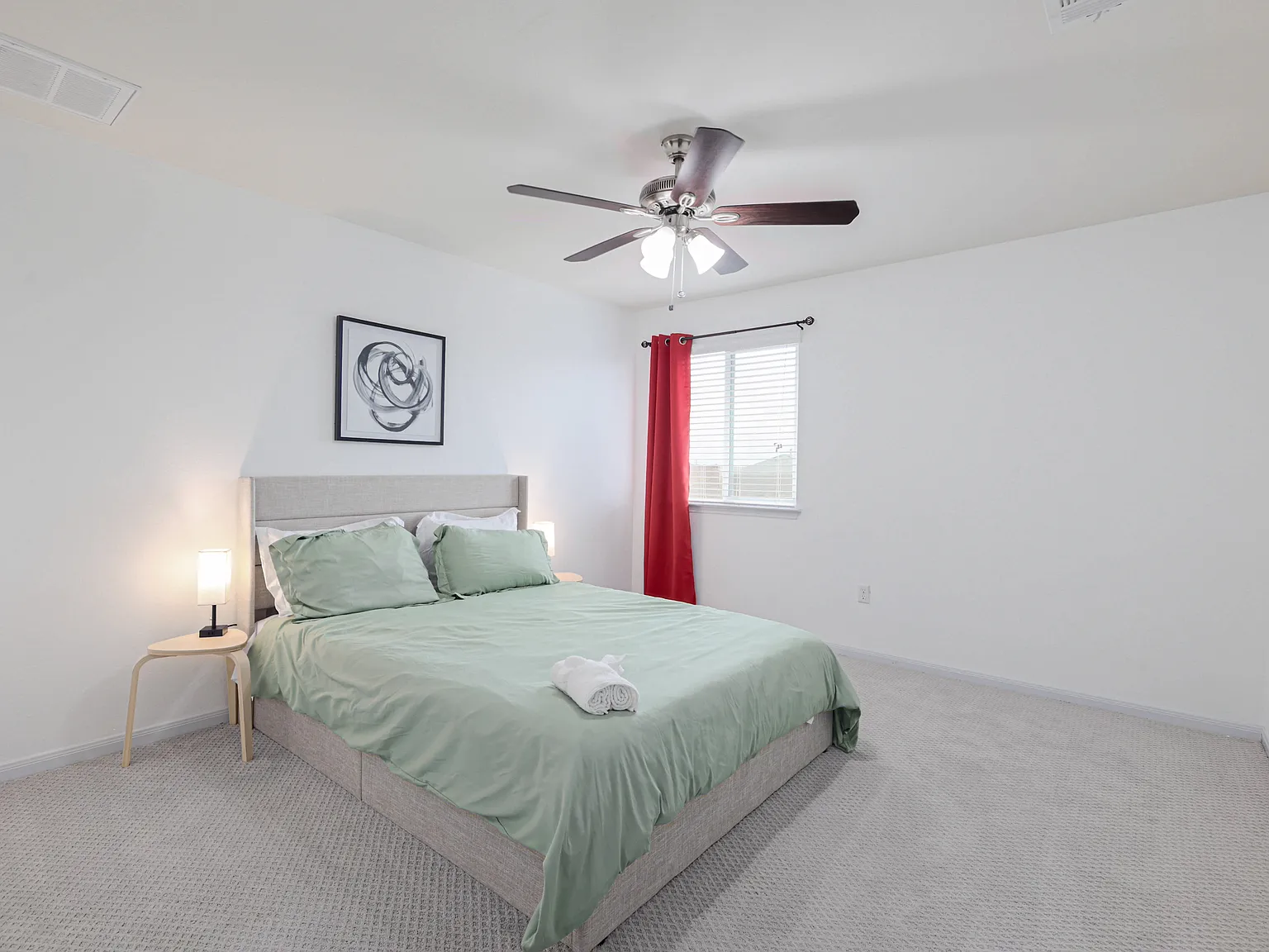 4 bed, $4,600 — Photo 3