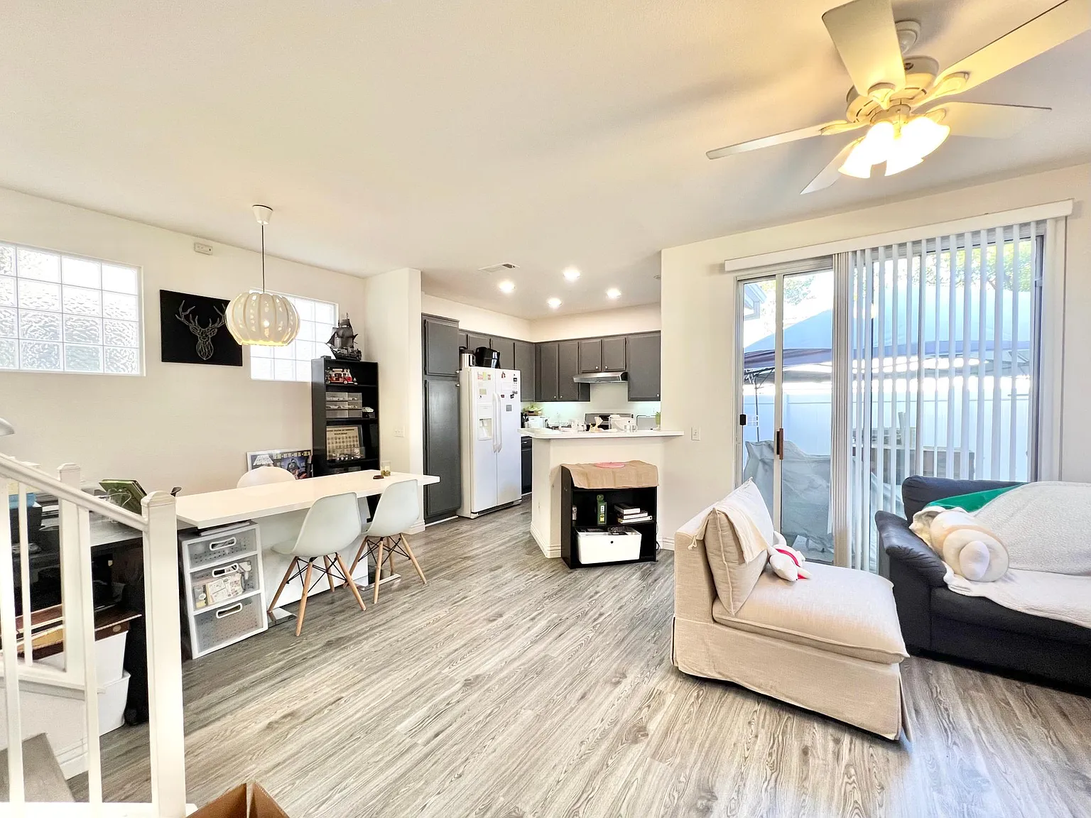 2 bed, 2.5 bath, 1050 sqft, $3,400 — Photo 1