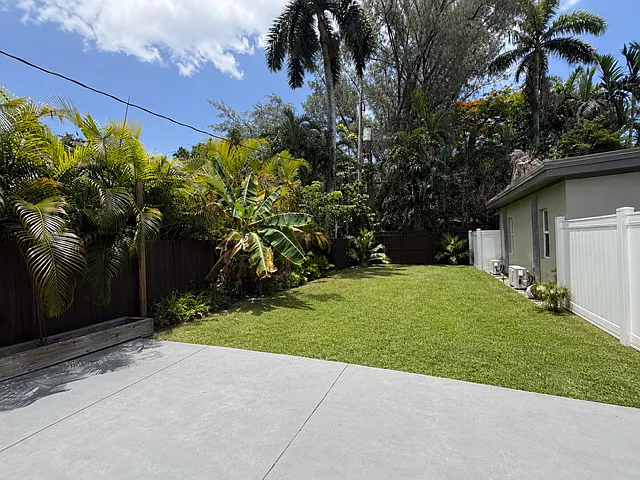 1330 Marseille Dr — Photo 15