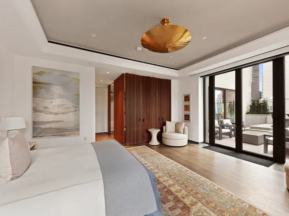 730 Fifth Avenue image 6 of 9