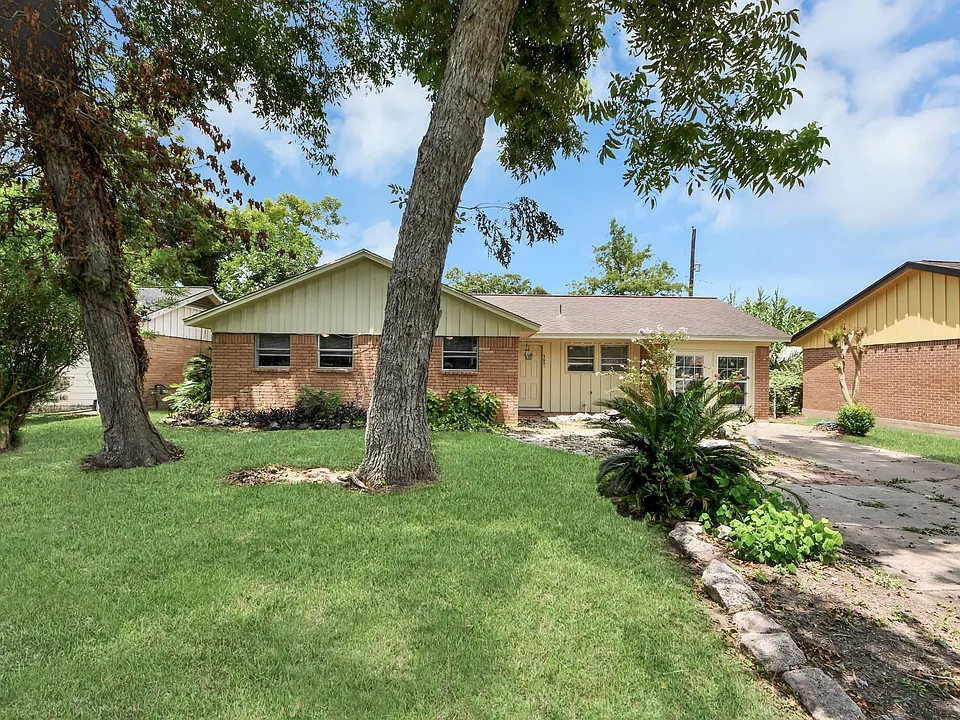 505 Jasmine St