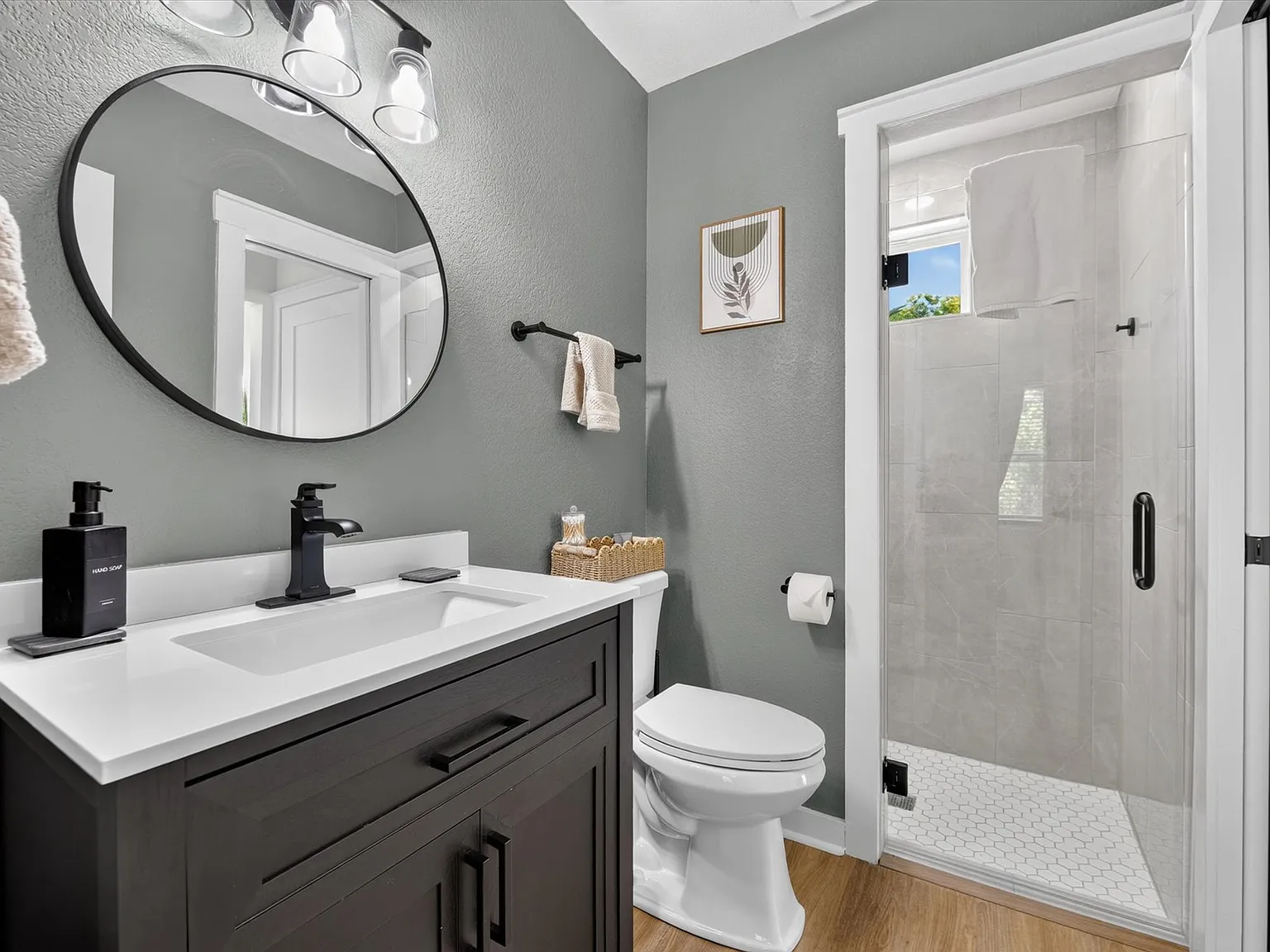 1 bed, 400 sqft, $1,800 — Photo 3