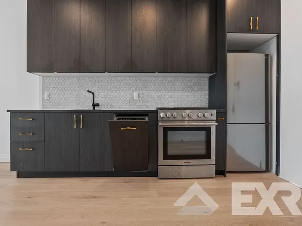 875 4th Avenue image 4 of 18