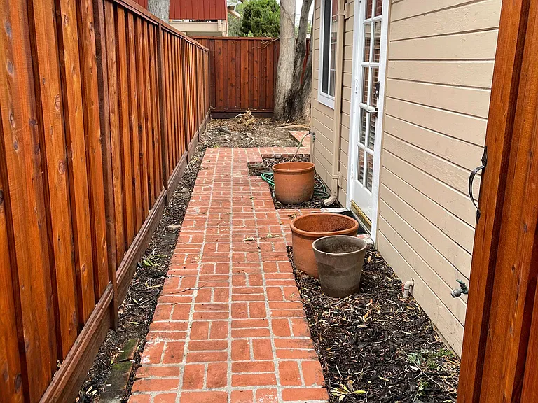 Live Oak Ave — Photo 9
