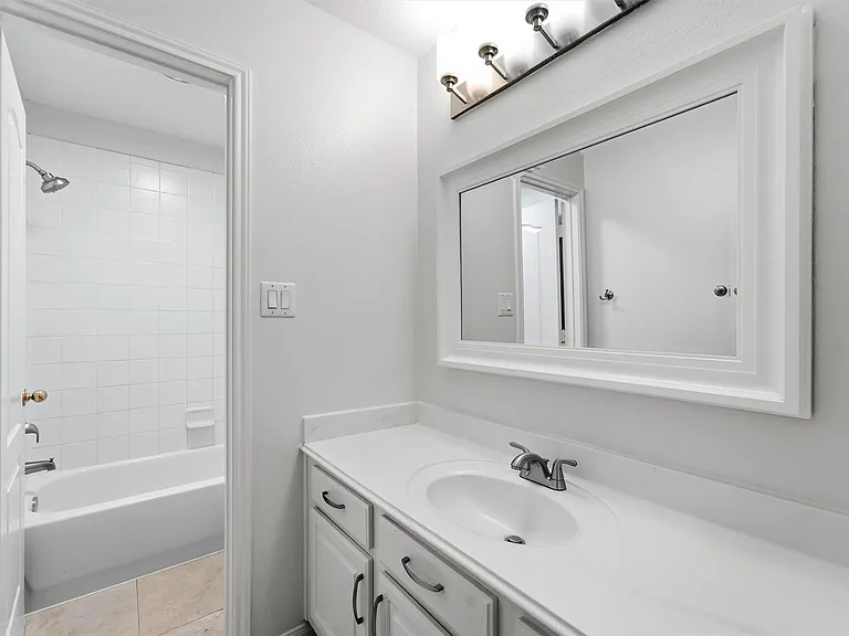 19307 Pinewood Bluff Ln — Photo 22