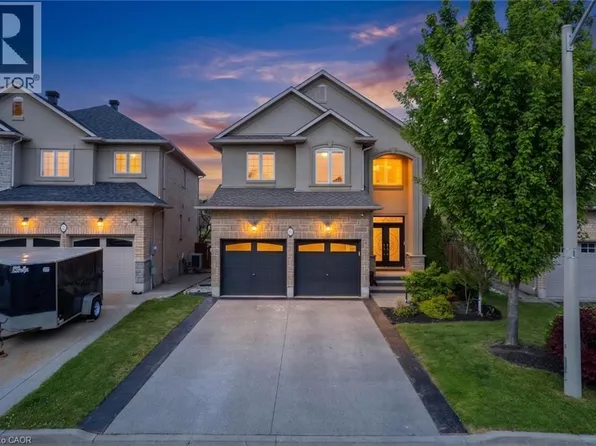 215 Vinton Rd, Hamilton, ON L9K 0G8