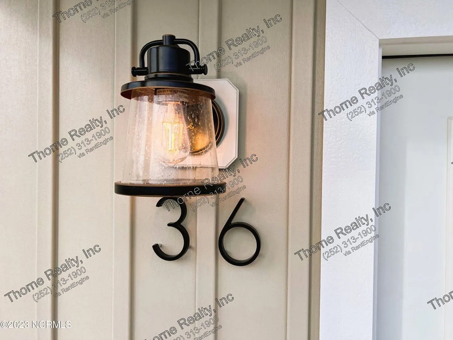 3 bed, 2.0 bath, 1491 sqft, $1,795 — Photo 2