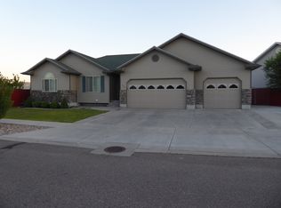 725 Alpine Dr, Chubbuck, ID 83202