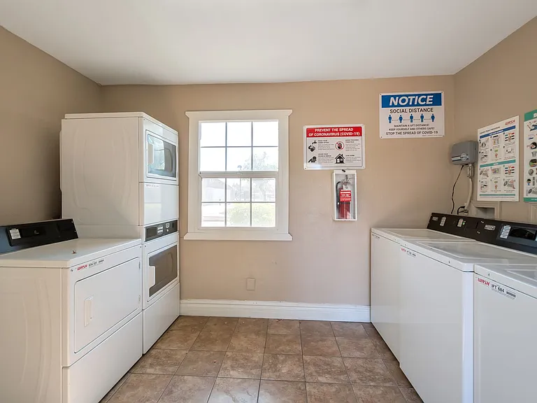 2234 W Hazelwood St — Photo 24