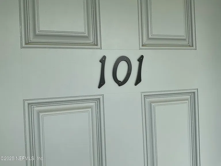 318 Arricola Ave #101 — Photo 7