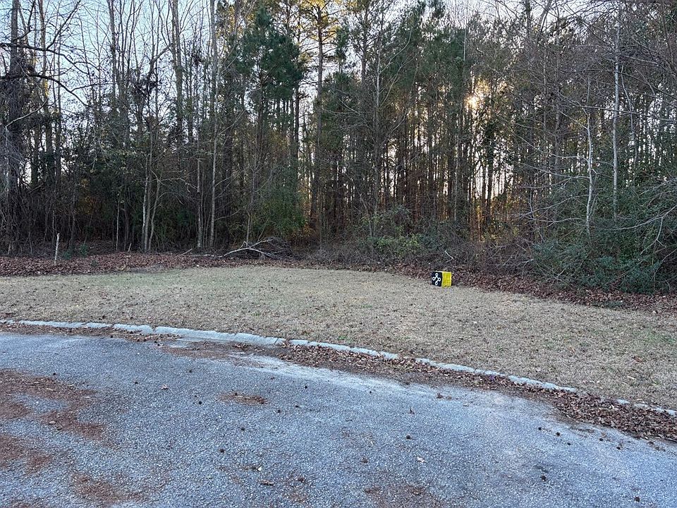 2nd image of 900 Rockdale Blvd