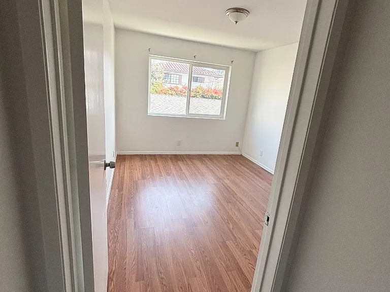 Unit Photo