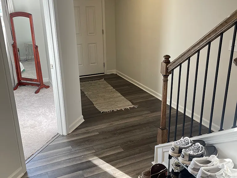 2443 Kasota Ln — Photo 4