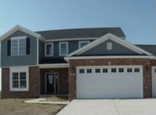 3911 Baywood Rd, Bloomington, IL 61704