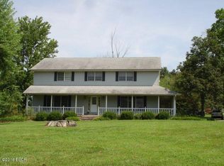 793 E No Name Rd, Carbondale, IL 62902