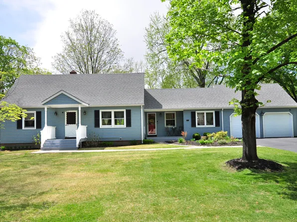 32 Bradford Drive, Windsor, CT 06095