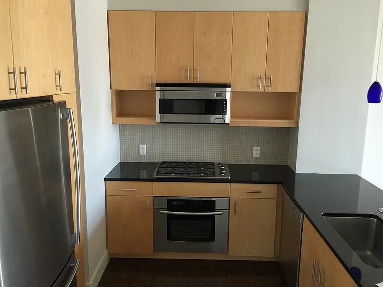 700 Harrison Ave #607 — Photo 2