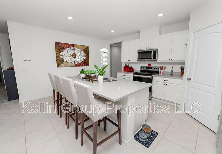 833 Ambleside Dr — Photo 16