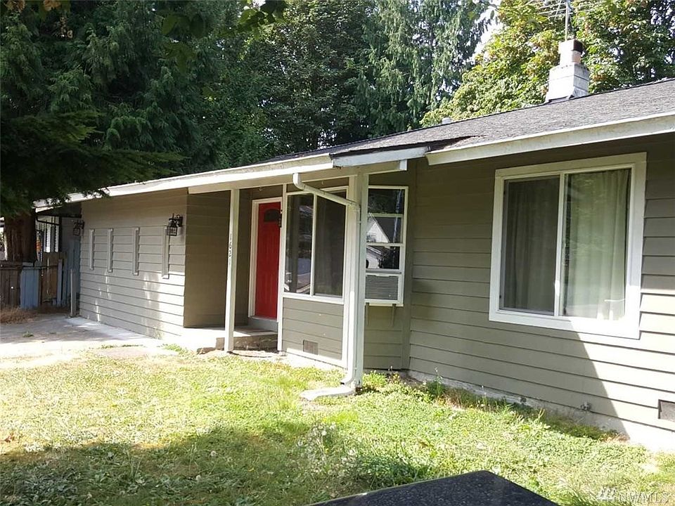 1st image of 1621 35th St SE