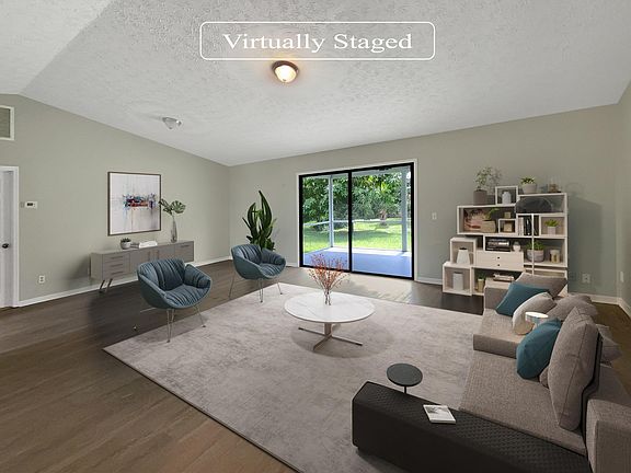 2nd image of 310 SE Crosspoint Drive