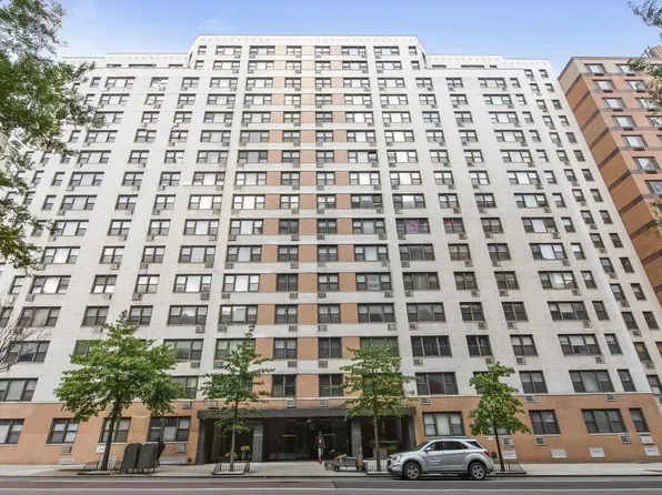 333 East 34th Street image 1 of 11