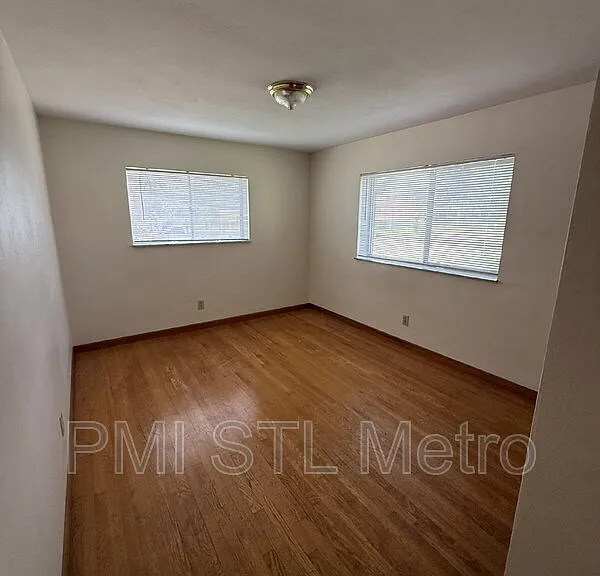 4838 S Broadway St #B — Photo 6