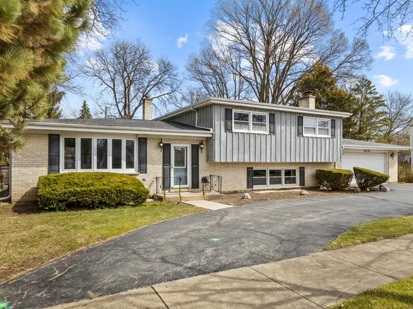 410 W Kirchhoff Rd, Arlington Heights, IL 60005