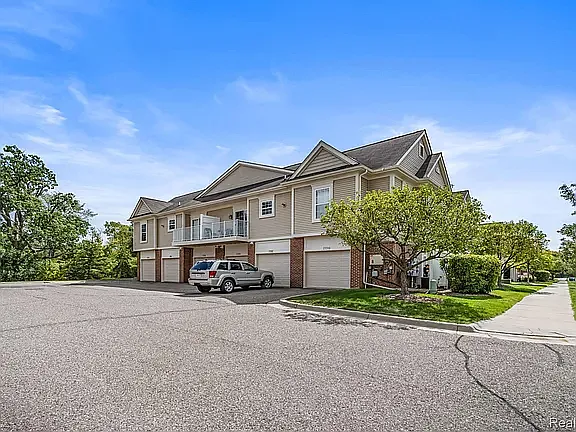 17200 Addington Dr — Photo 15