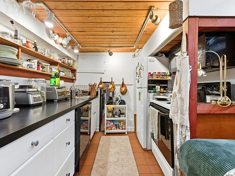 51 Brimmer St #1 — Photo 7