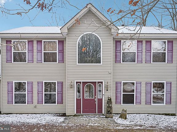 3rd image of 244 Tenawa Rd