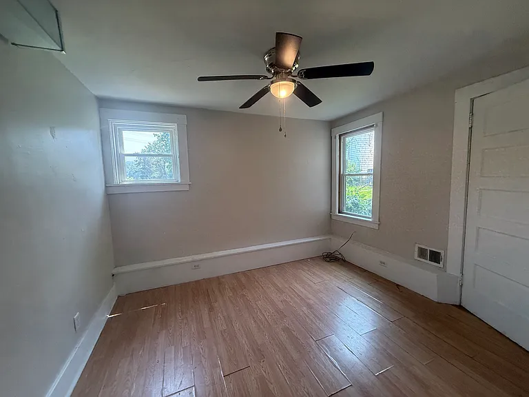 214 5th Ave #1 — Photo 6