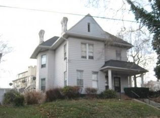 712 State St #B, Alton, IL 62002