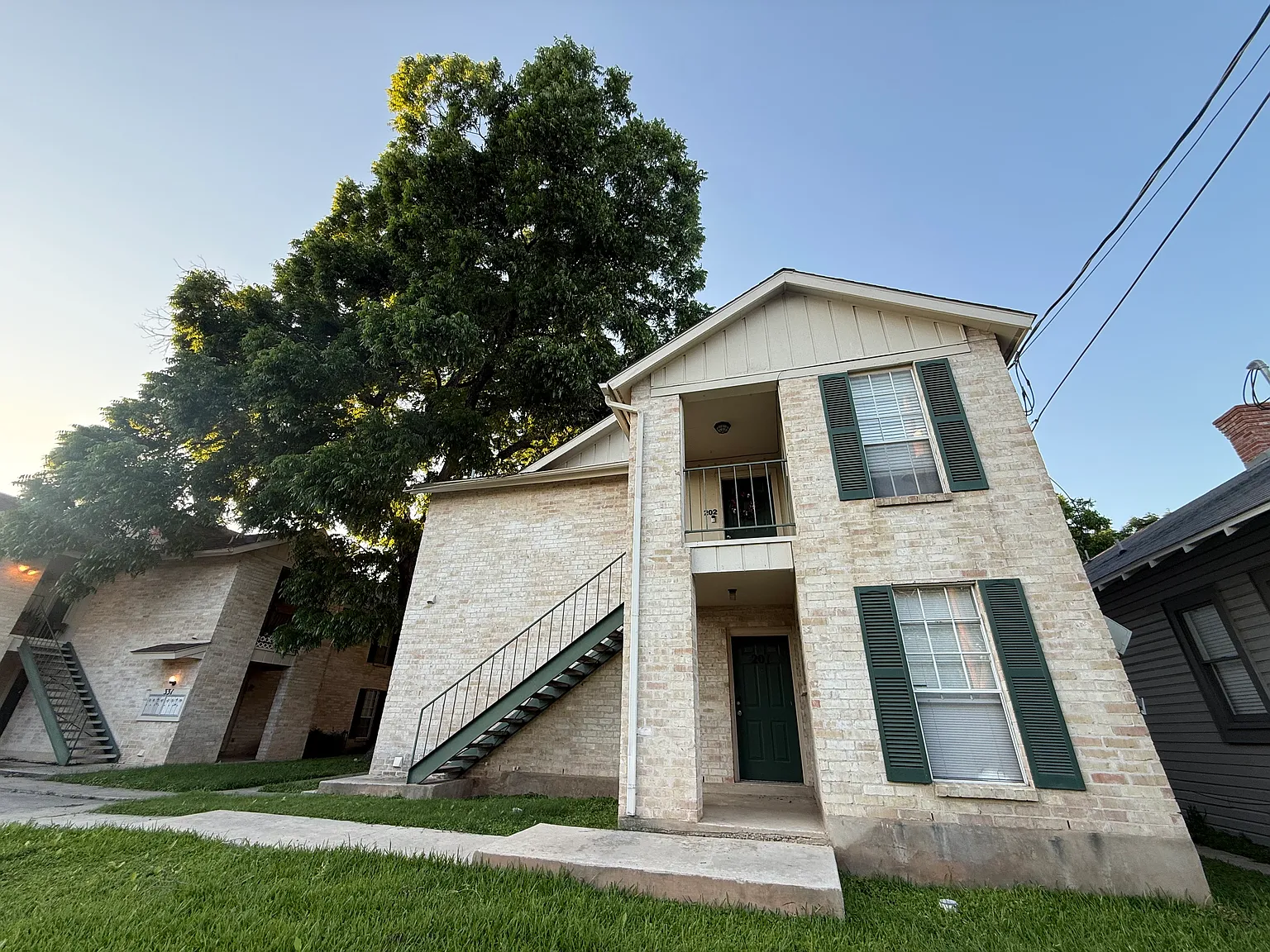 1 bed, 700 sqft, $1,050 — Photo 1