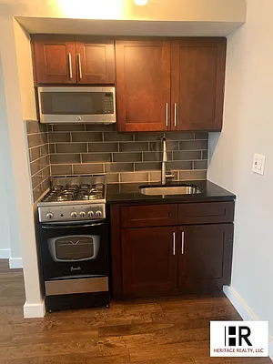 Rented by Heritage Realty LLC | media 9