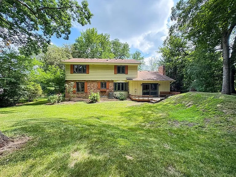 5674 Arthur St NE — Photo 38