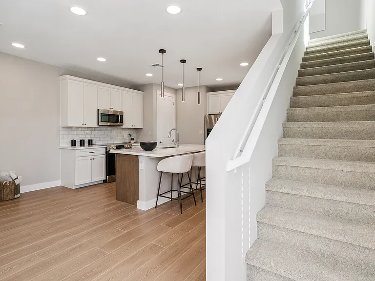 850 N 8th Ave — Photo 20