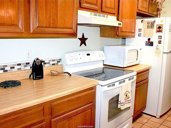 5th image of 2800 Longmire Dr APT 15