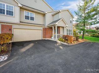 2232 Vanderbilt Dr, Geneva, IL 60134