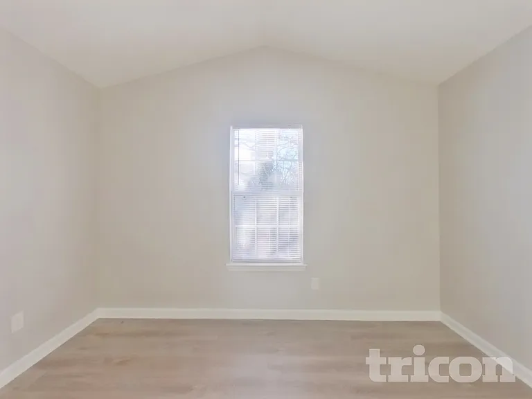 173 Burma Rd — Photo 8