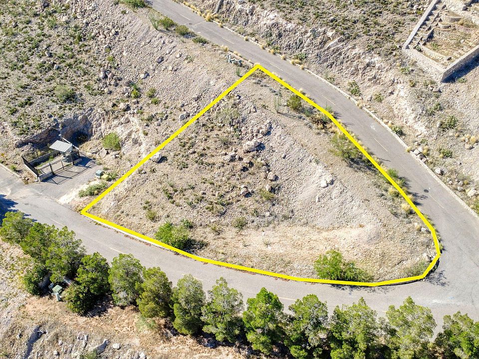 1st image of 17 Apache Crest Dr