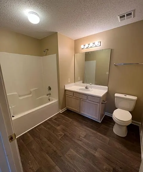 2624 Guyer St #2A — Photo 8