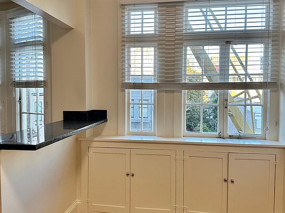 3rd image of 737 Hyde St #401