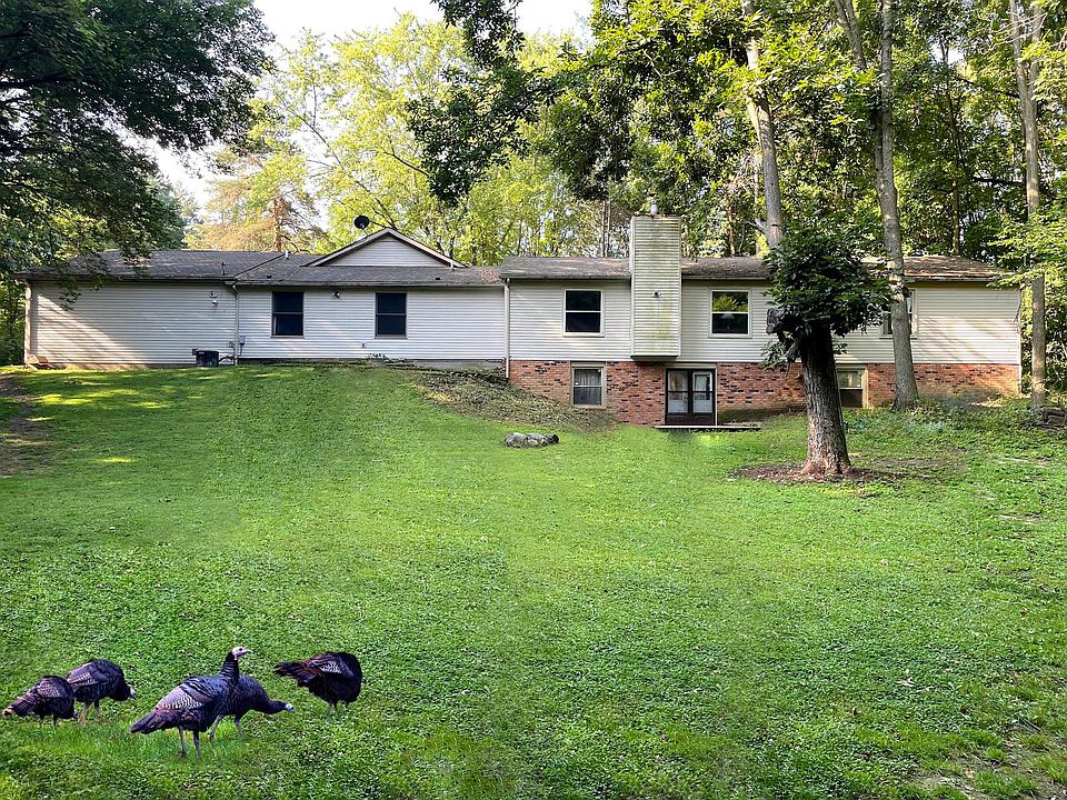 2nd image of 6027 Pine Oaks Trl